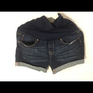 Maternity shorts